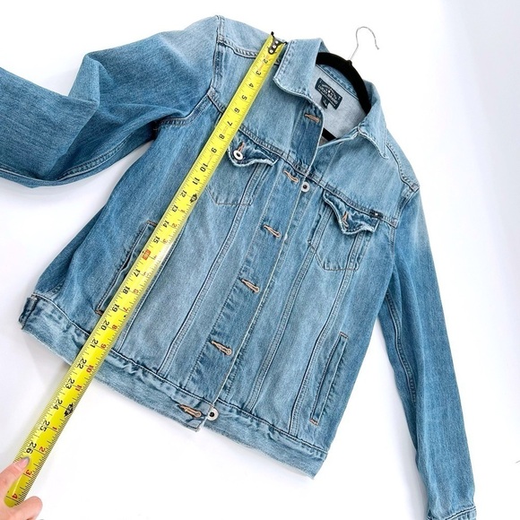 Lucky Brand
Tomboy Trucker Denim Jacket size S - Picture 9 of 13